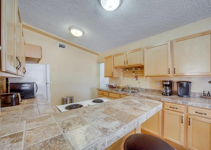 Casa vacanze Near Hiking & Golfing: W/ Patio!